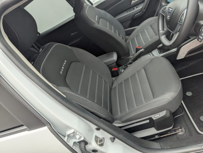 2025 Dacia Duster