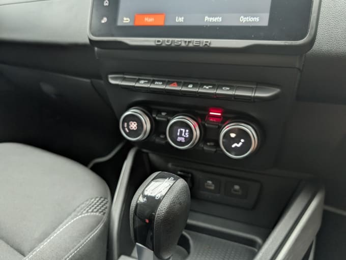 2025 Dacia Duster