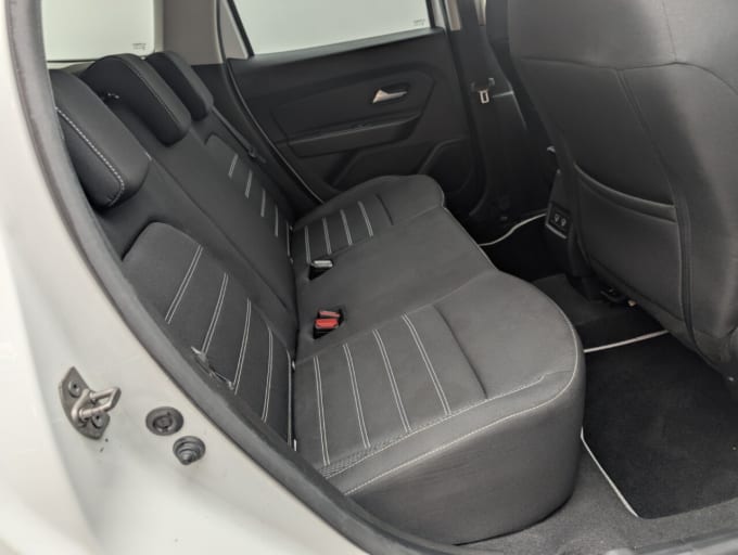 2025 Dacia Duster