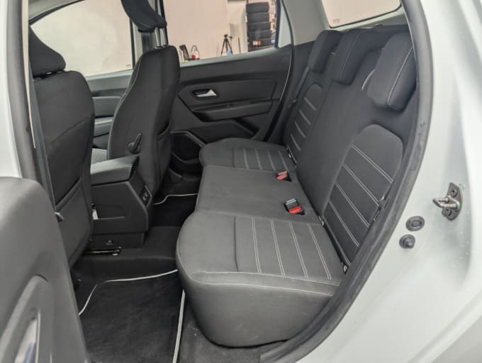2025 Dacia Duster
