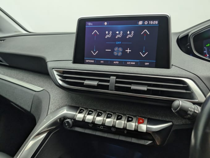2025 Peugeot 3008