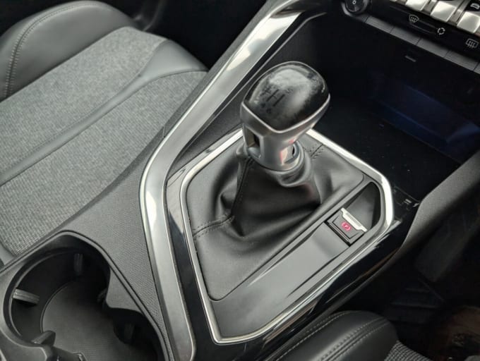 2025 Peugeot 3008