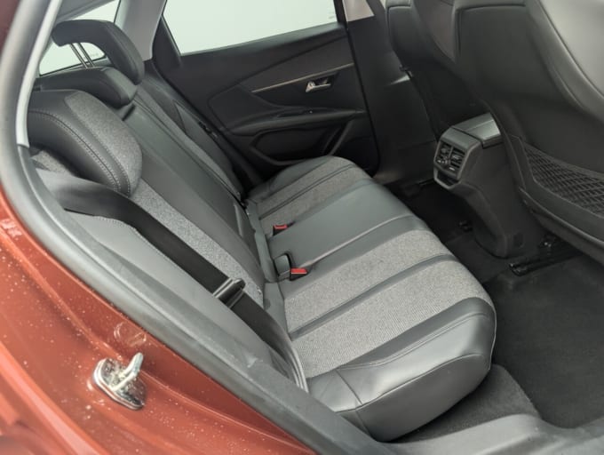 2025 Peugeot 3008