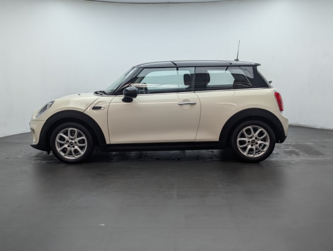 2025 Mini Hatch