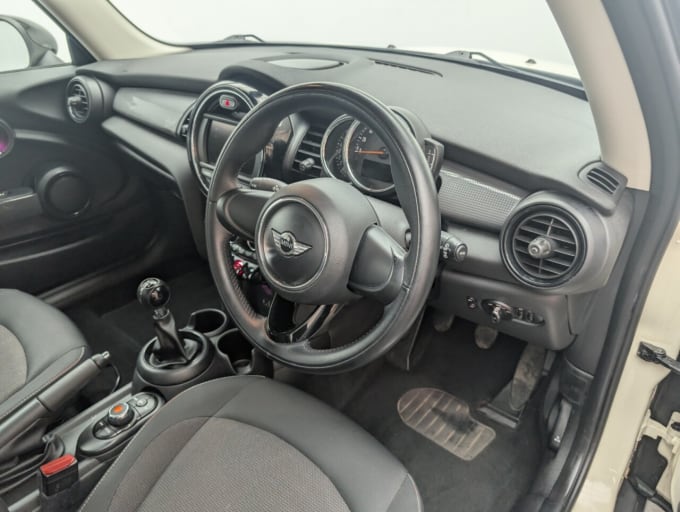 2025 Mini Hatch
