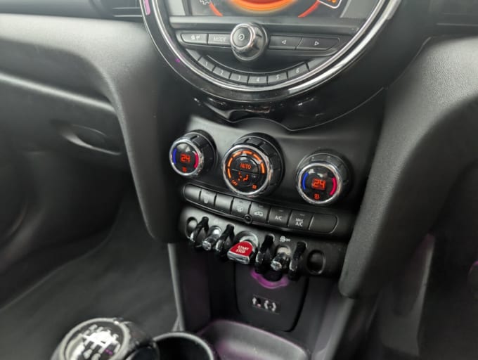 2025 Mini Hatch