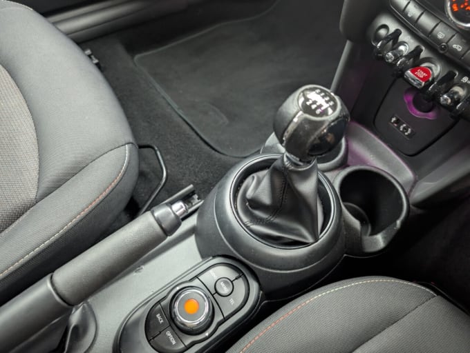 2025 Mini Hatch