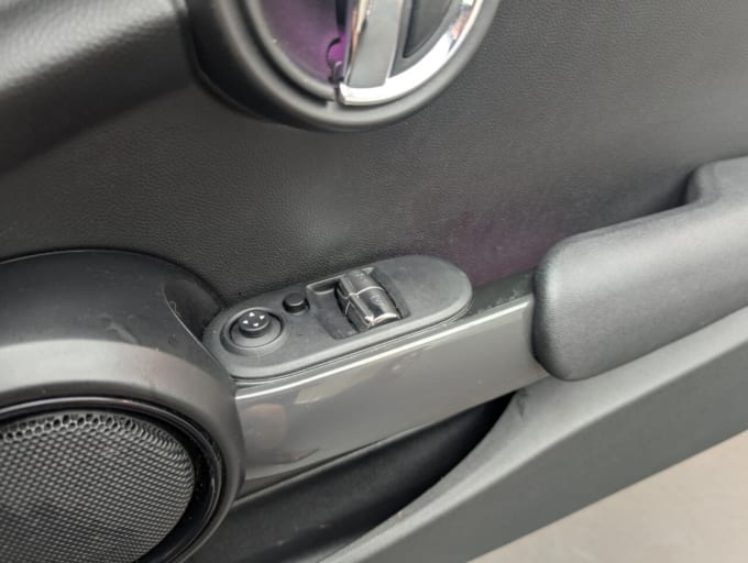 2025 Mini Hatch
