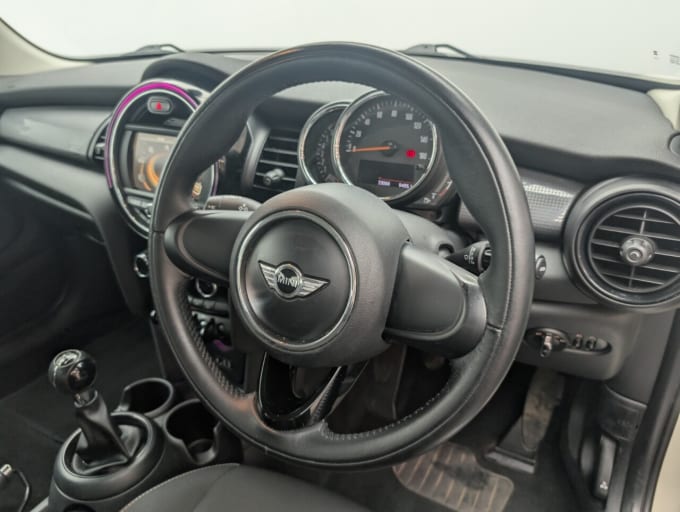 2025 Mini Hatch