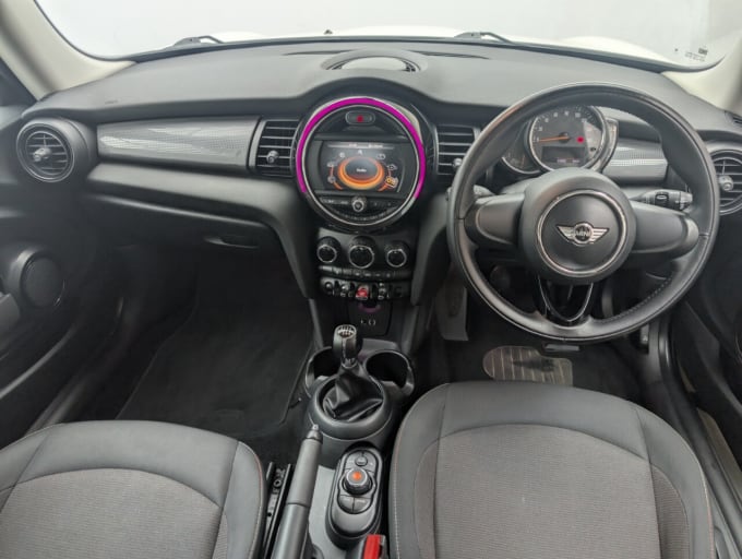 2025 Mini Hatch