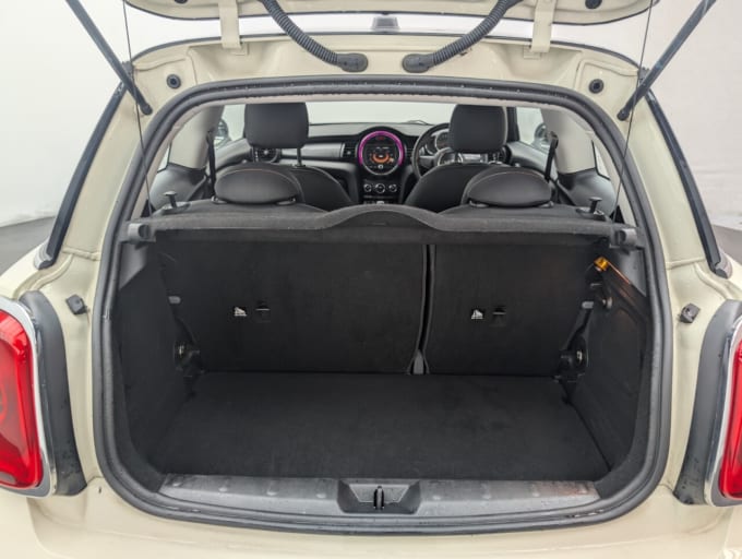 2025 Mini Hatch