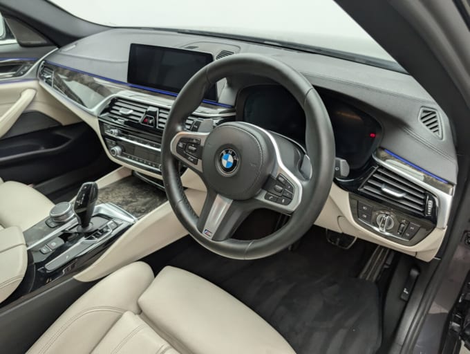 2019 BMW 5 Series
