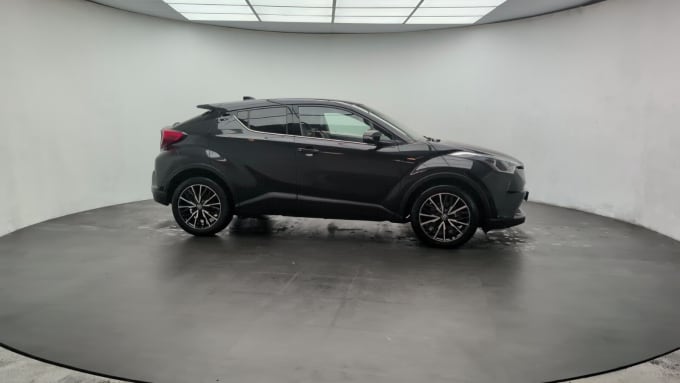2025 Toyota C-hr