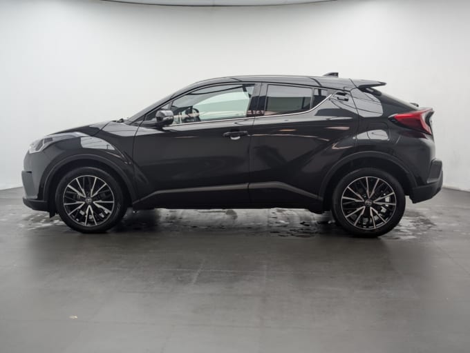 2025 Toyota C-hr