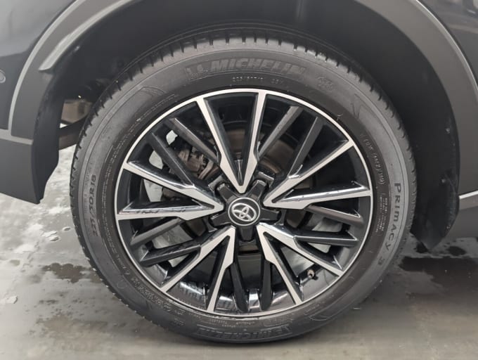 2025 Toyota C-hr