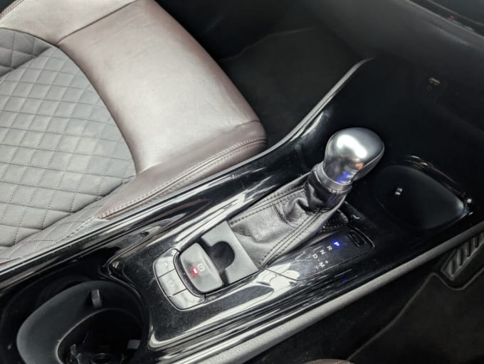 2025 Toyota C-hr