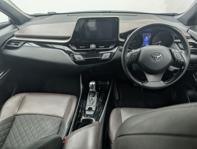 2025 Toyota C-hr