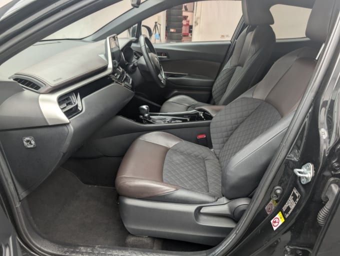 2025 Toyota C-hr