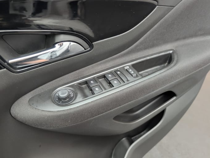 2025 Vauxhall Mokka X