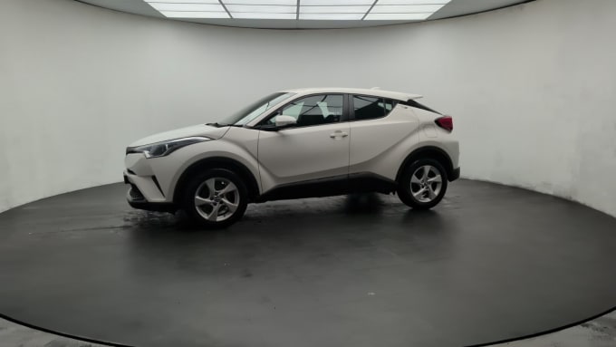 2025 Toyota C-hr