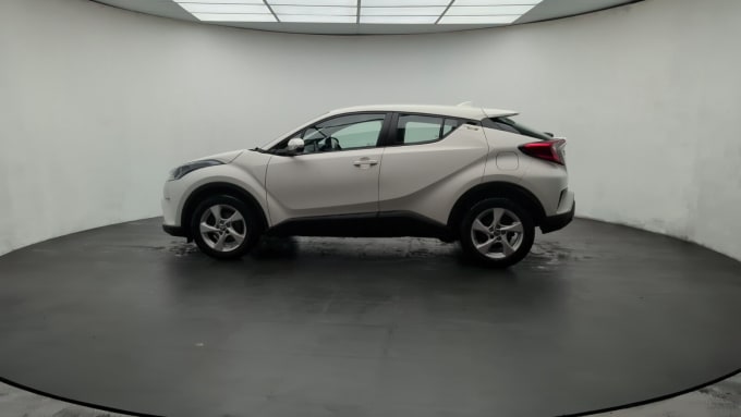 2025 Toyota C-hr