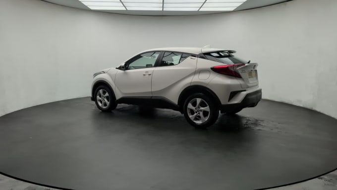 2025 Toyota C-hr