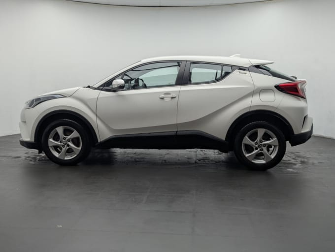 2025 Toyota C-hr