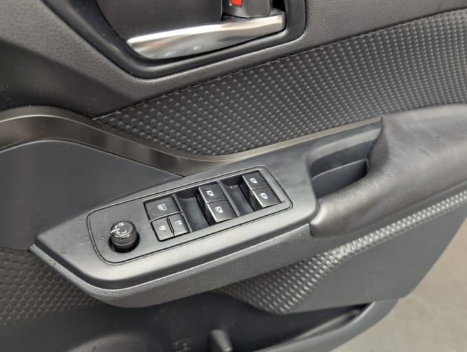 2025 Toyota C-hr