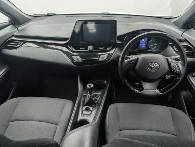 2025 Toyota C-hr