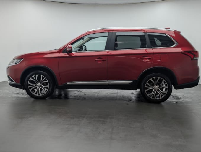 2025 Mitsubishi Outlander
