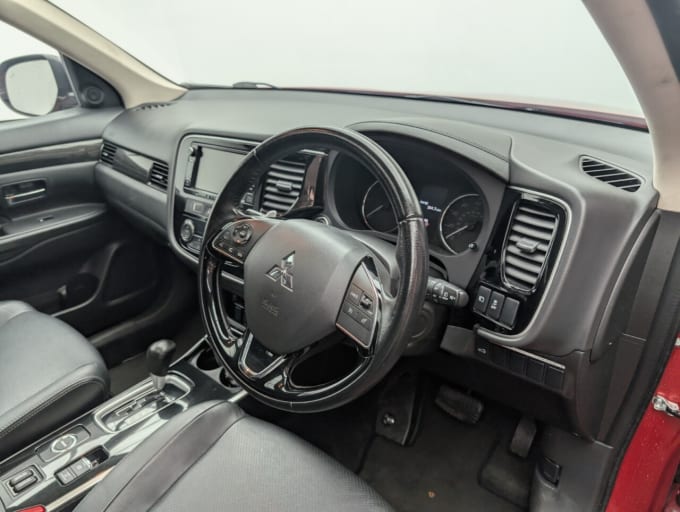 2025 Mitsubishi Outlander