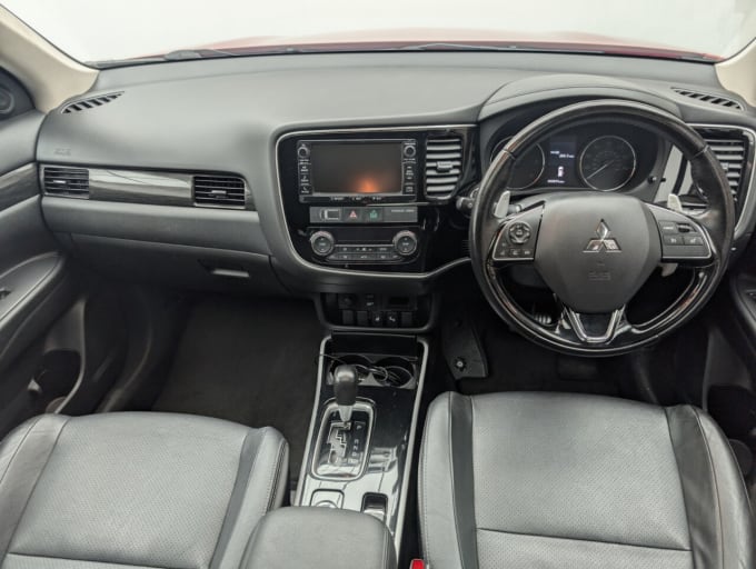 2025 Mitsubishi Outlander