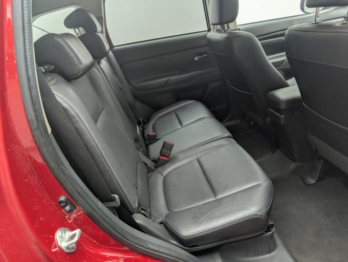 2025 Mitsubishi Outlander