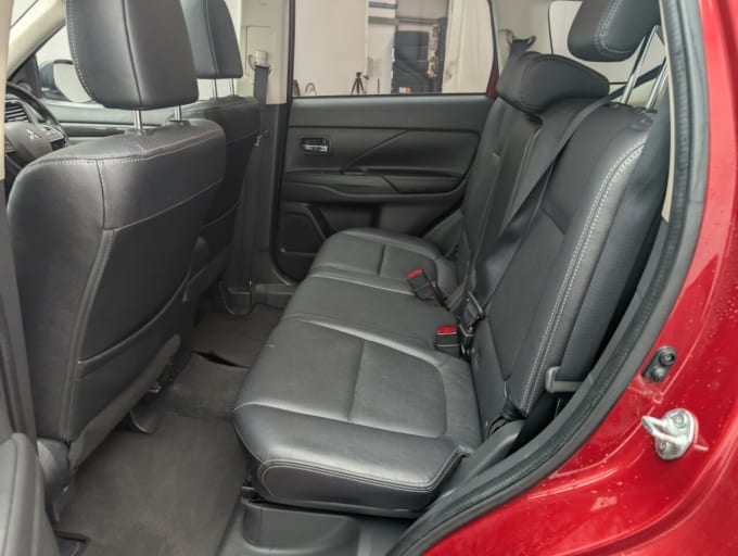 2025 Mitsubishi Outlander