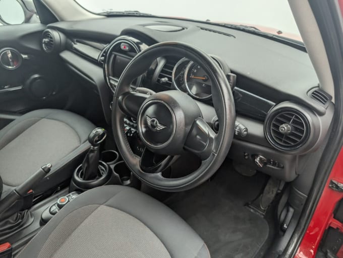 2025 Mini Hatch