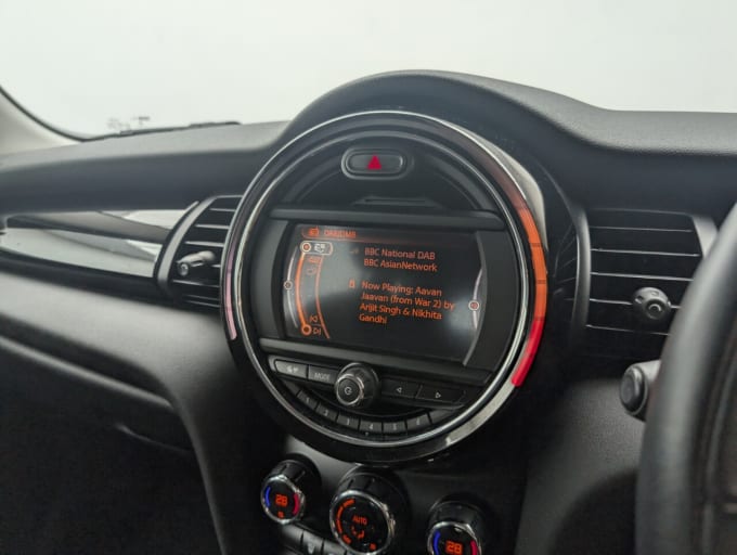2025 Mini Hatch