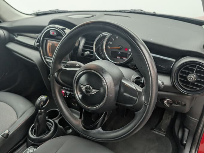 2025 Mini Hatch