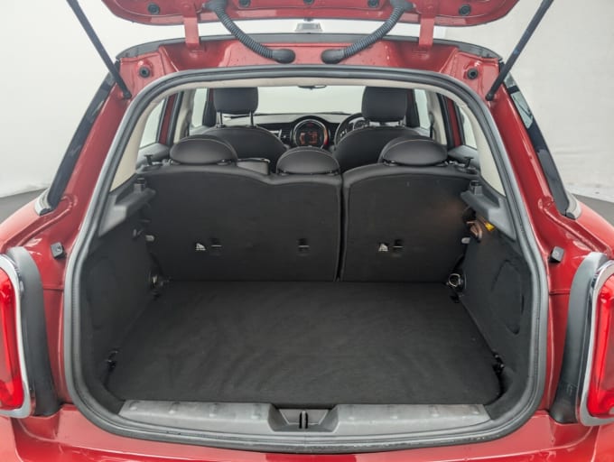 2025 Mini Hatch