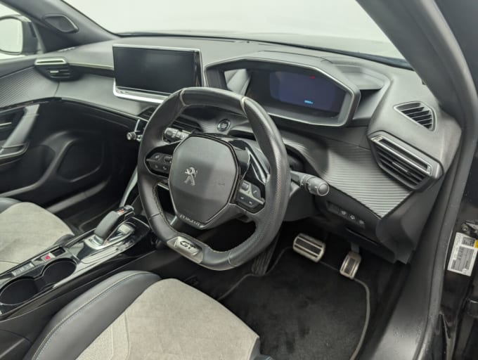 2025 Peugeot E-2008
