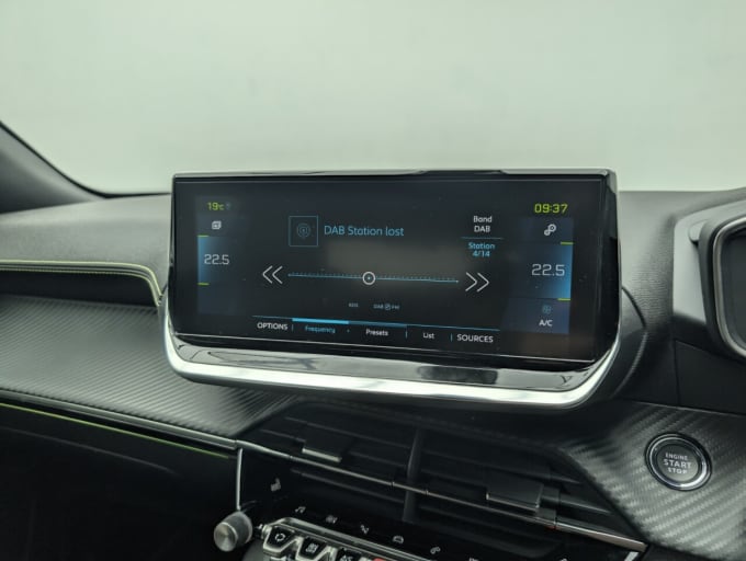 2025 Peugeot E-2008