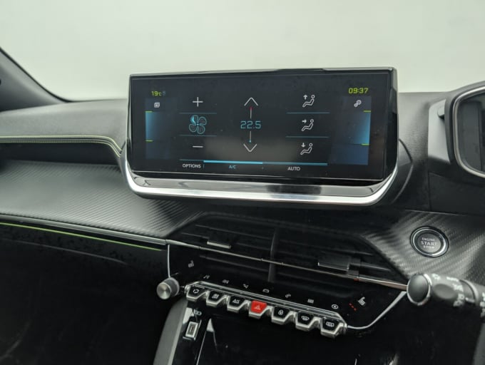 2025 Peugeot E-2008