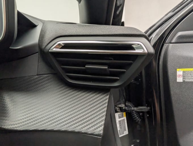 2025 Peugeot E-2008
