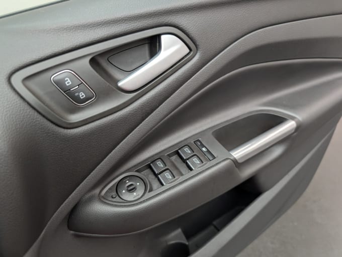 2025 Ford Kuga