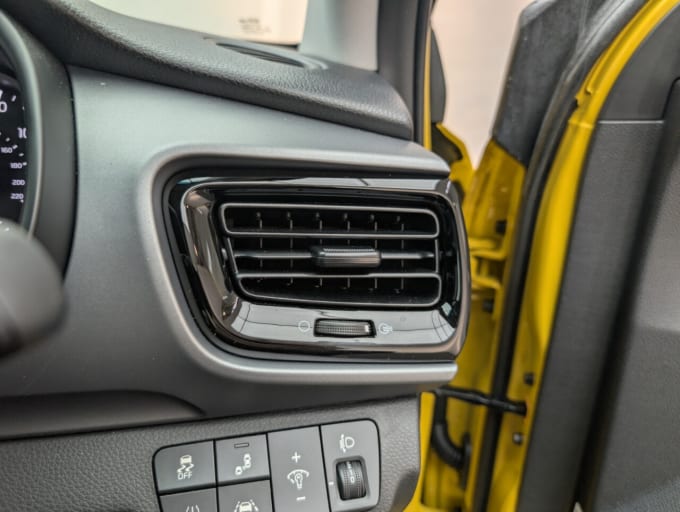 2025 Kia Stonic