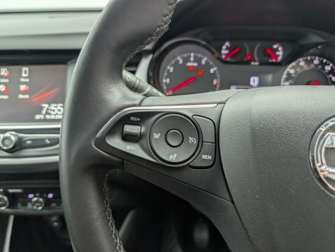 2025 Vauxhall Crossland X