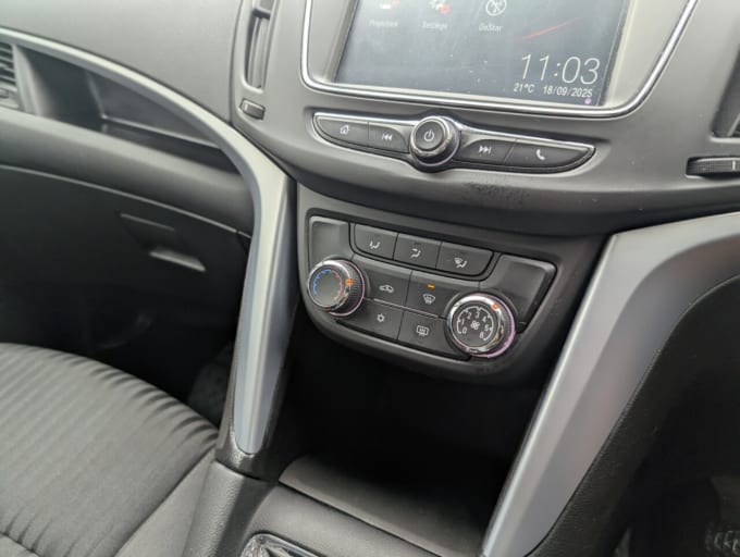 2025 Vauxhall Zafira Tourer