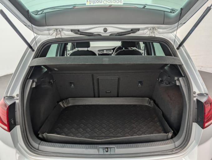 2025 Volkswagen Golf