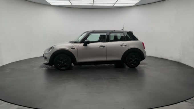 2025 Mini Hatch