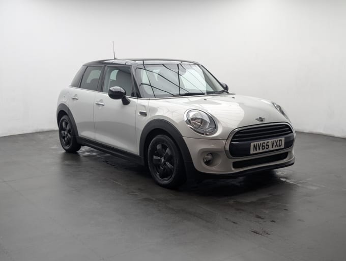 2025 Mini Hatch