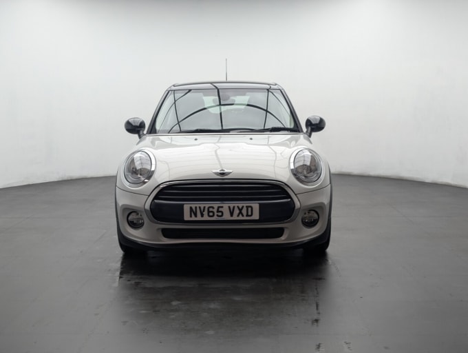 2025 Mini Hatch